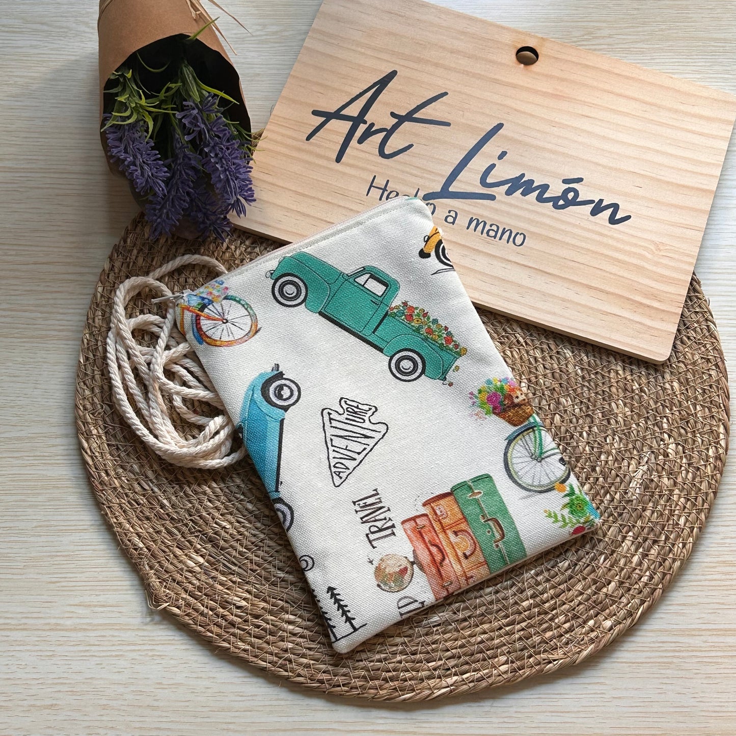 Bolsito porta móvil Adventures