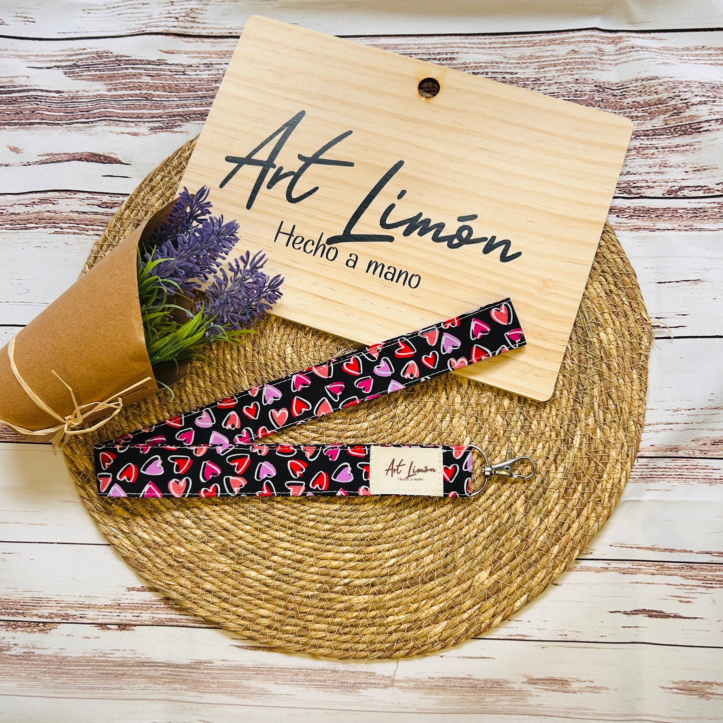 Cuelga llaves corazones negro