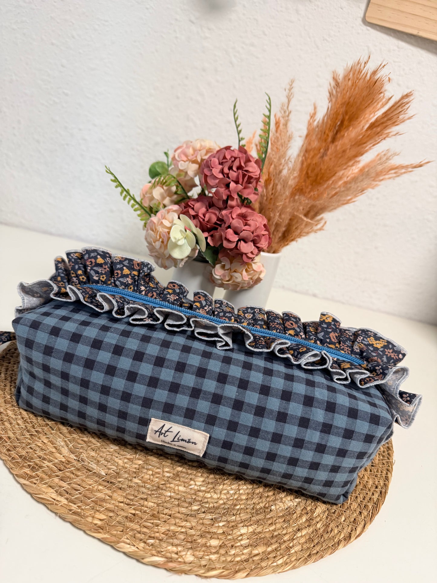 Neceser XL Vichy azul grisáceo y negro  con volante